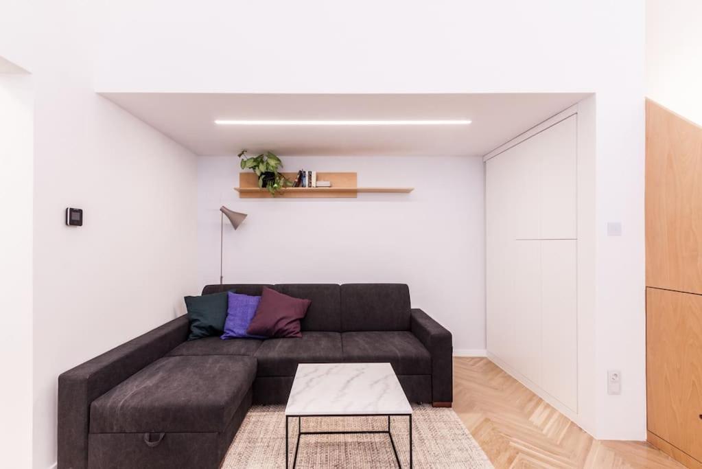 Eszter'S Lovely Downtown Apartment Budapest Bagian luar foto